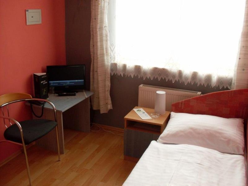 Hotel Slavie Cheb Habitación foto
